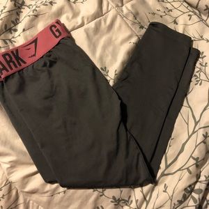 Gym shark capris leggings